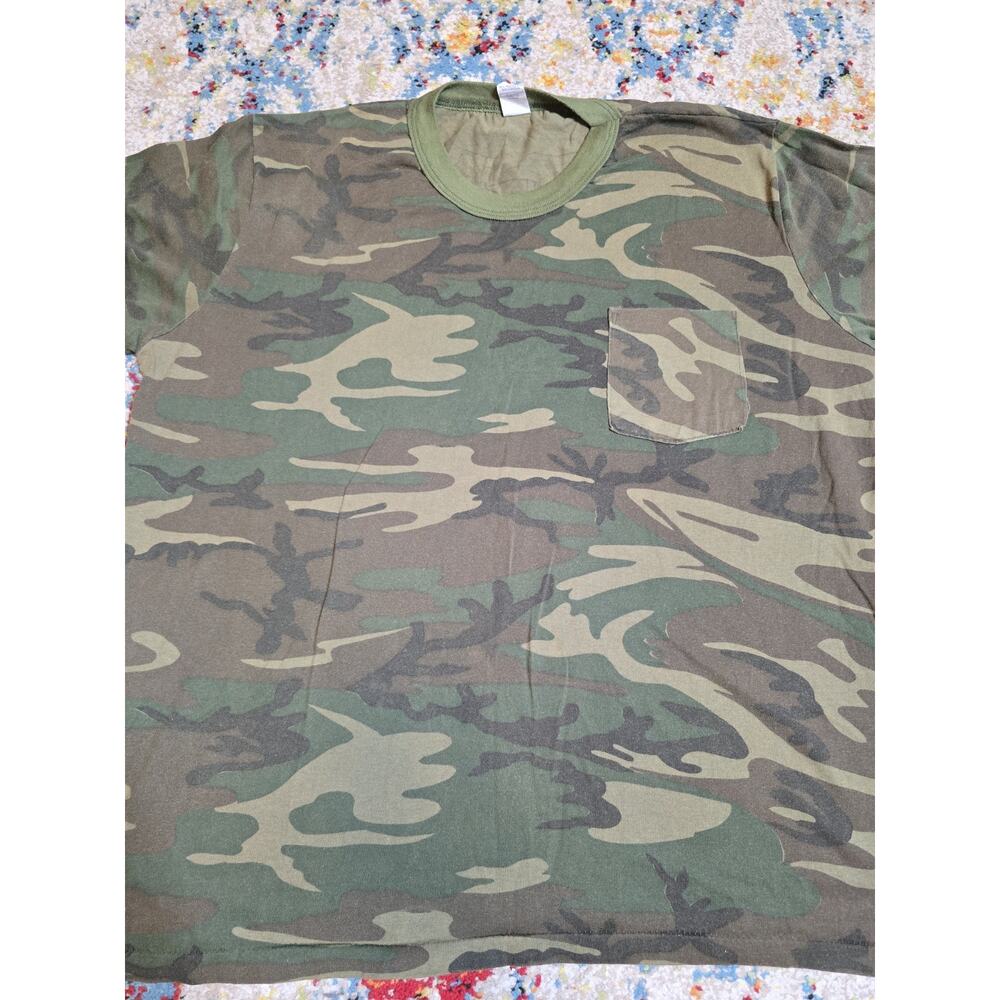 Vintage 90's Woodland Camo Ringer Pocket T-Shirt Size XL Single Stitched